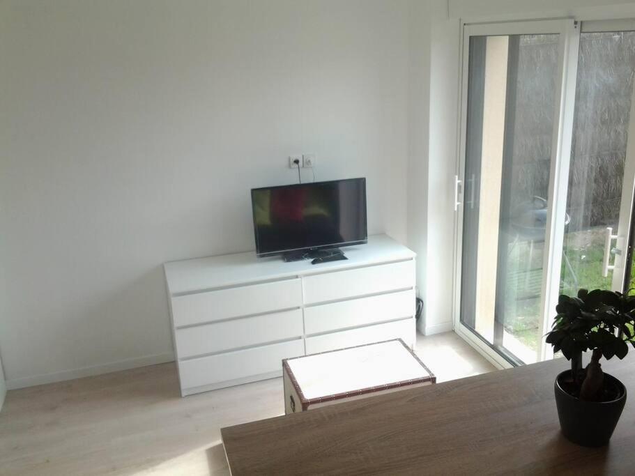 Apartment Avec Jardin *